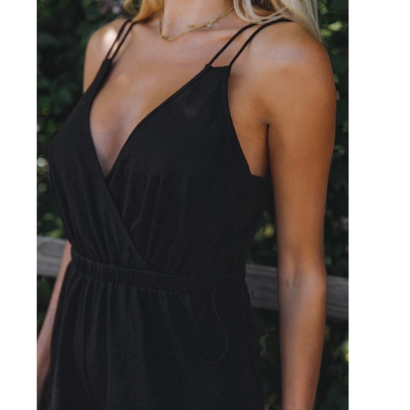 Casual Black Short Romper - Picture 5 of 7